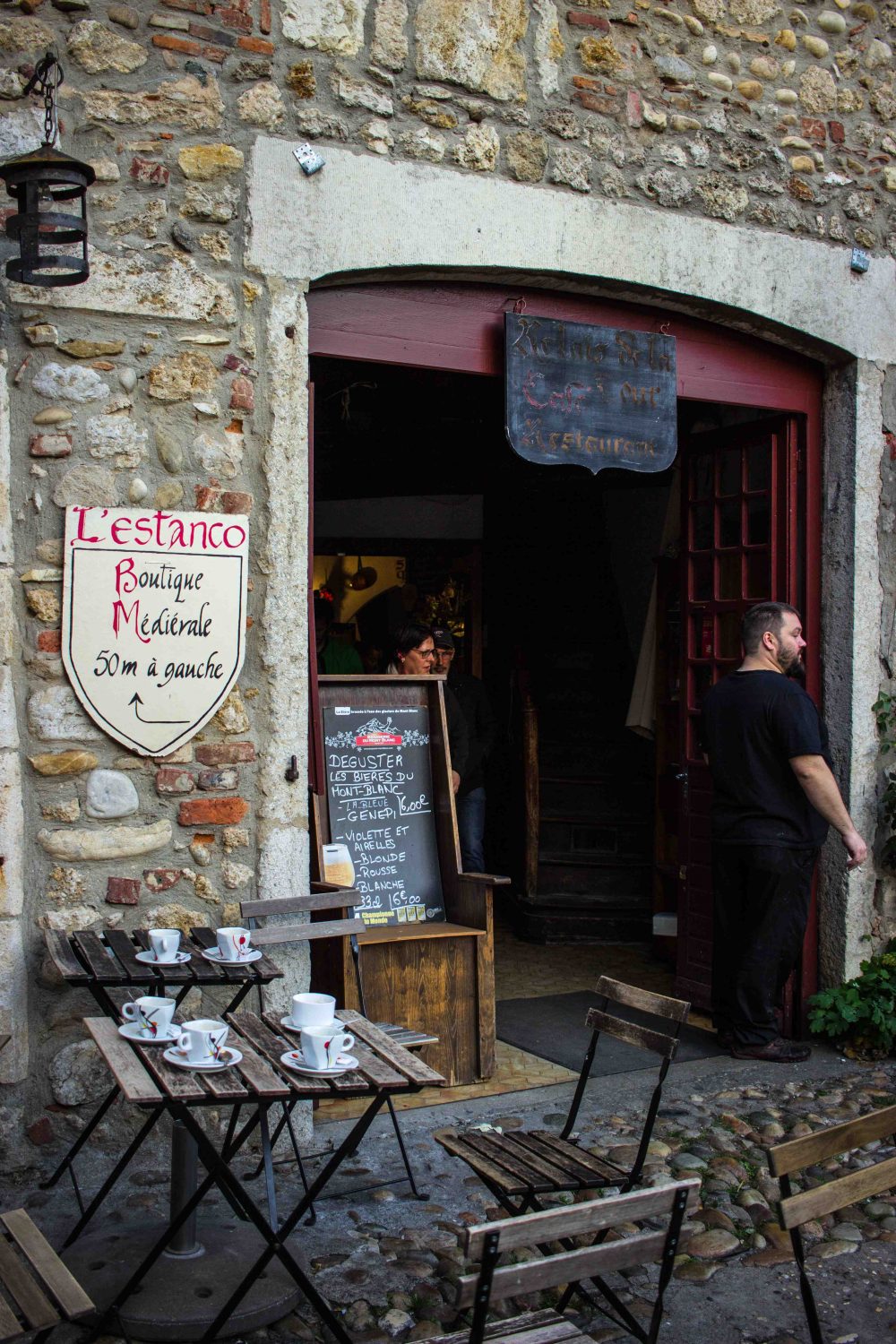 pérouges