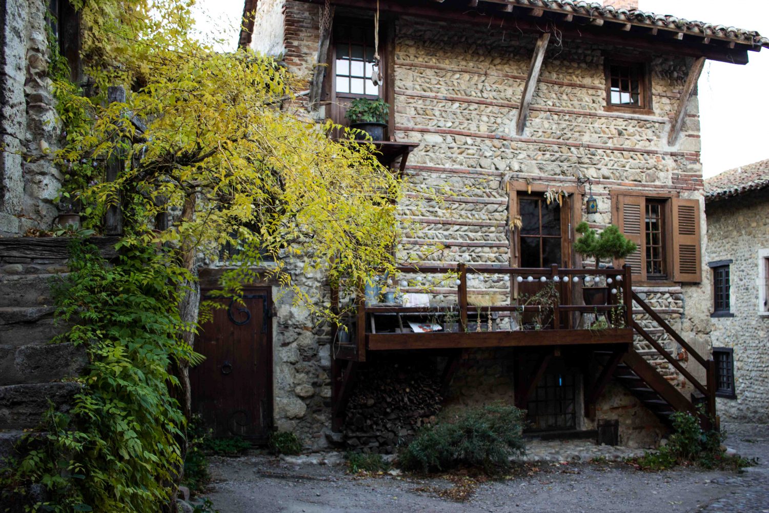 pérouges